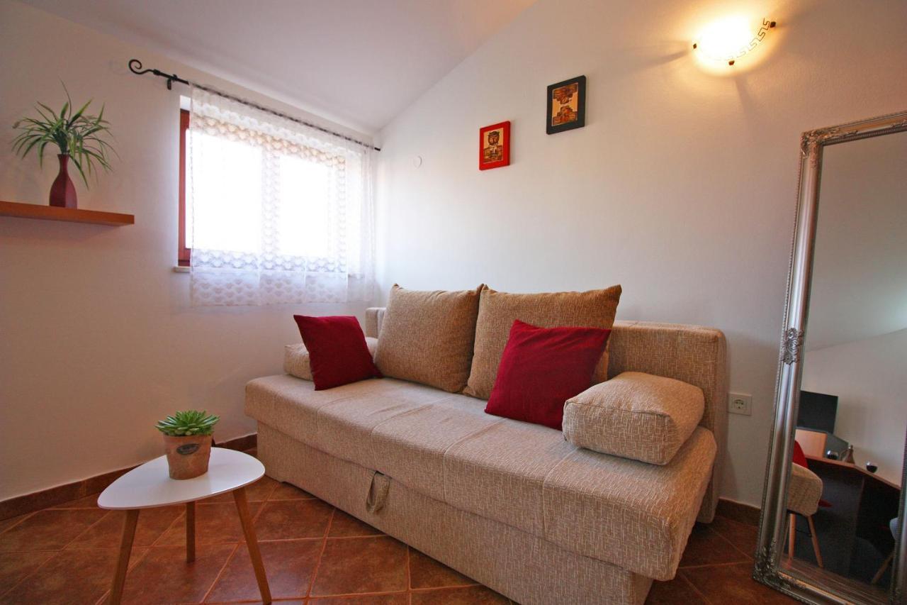 Brijunisol - 3 Apartments Top Position Near The Beautiful Beach Fažana Kültér fotó