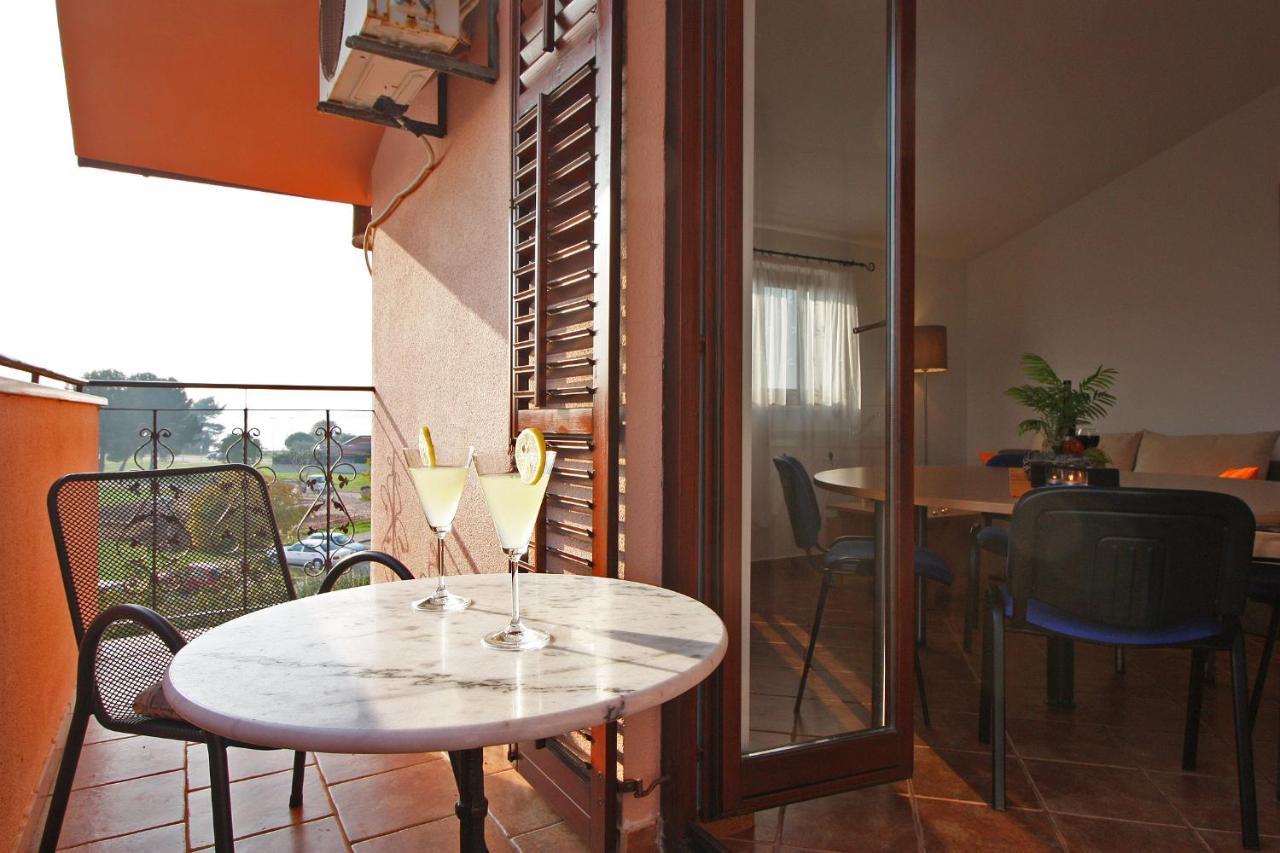 Brijunisol - 3 Apartments Top Position Near The Beautiful Beach Fažana Kültér fotó