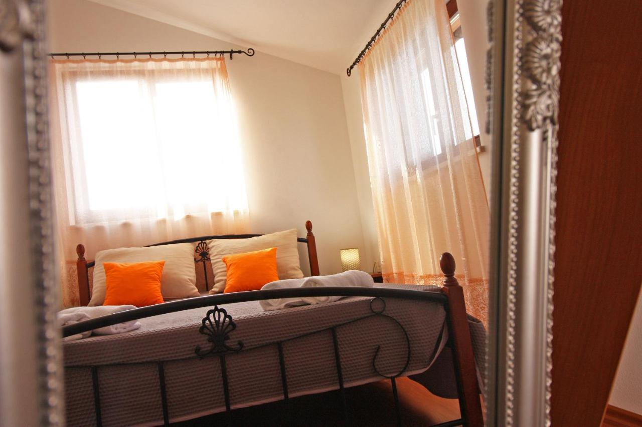 Brijunisol - 3 Apartments Top Position Near The Beautiful Beach Fažana Kültér fotó