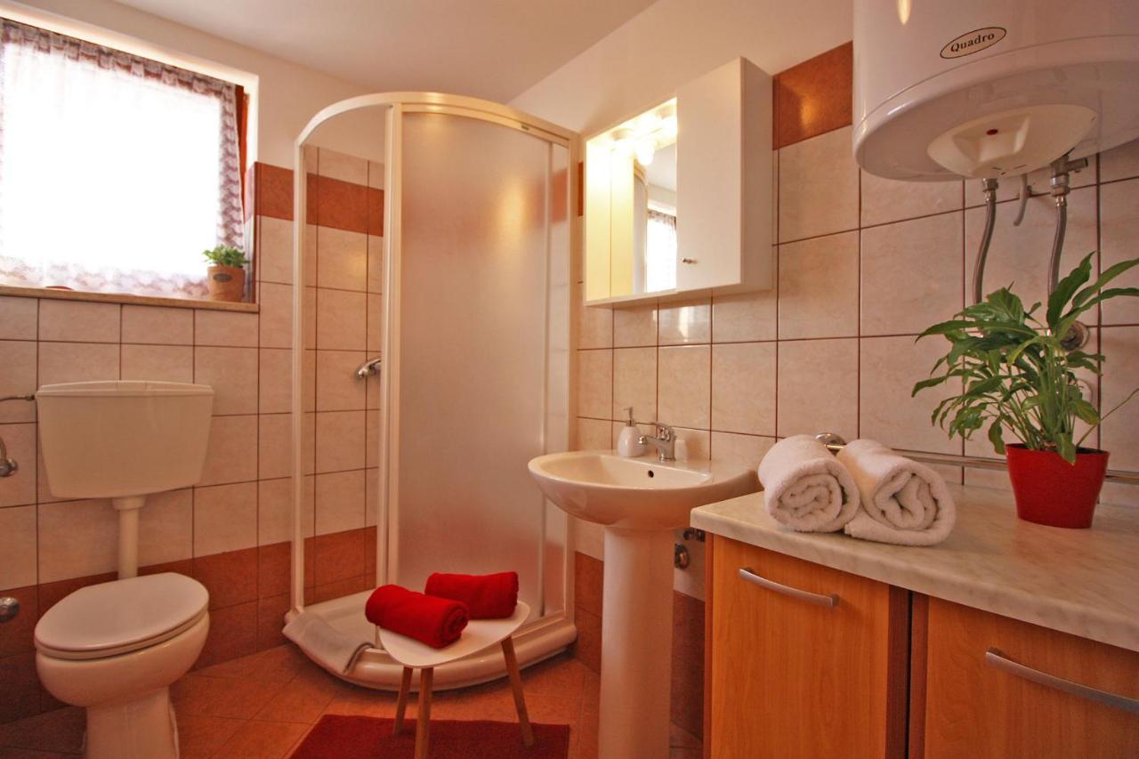Brijunisol - 3 Apartments Top Position Near The Beautiful Beach Fažana Kültér fotó