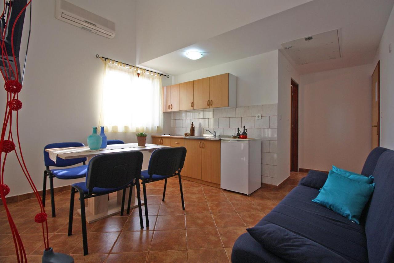 Brijunisol - 3 Apartments Top Position Near The Beautiful Beach Fažana Kültér fotó