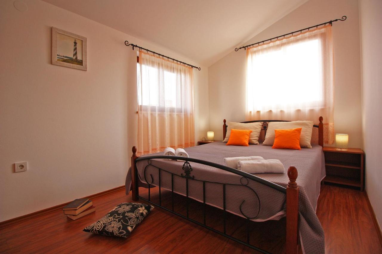 Brijunisol - 3 Apartments Top Position Near The Beautiful Beach Fažana Kültér fotó