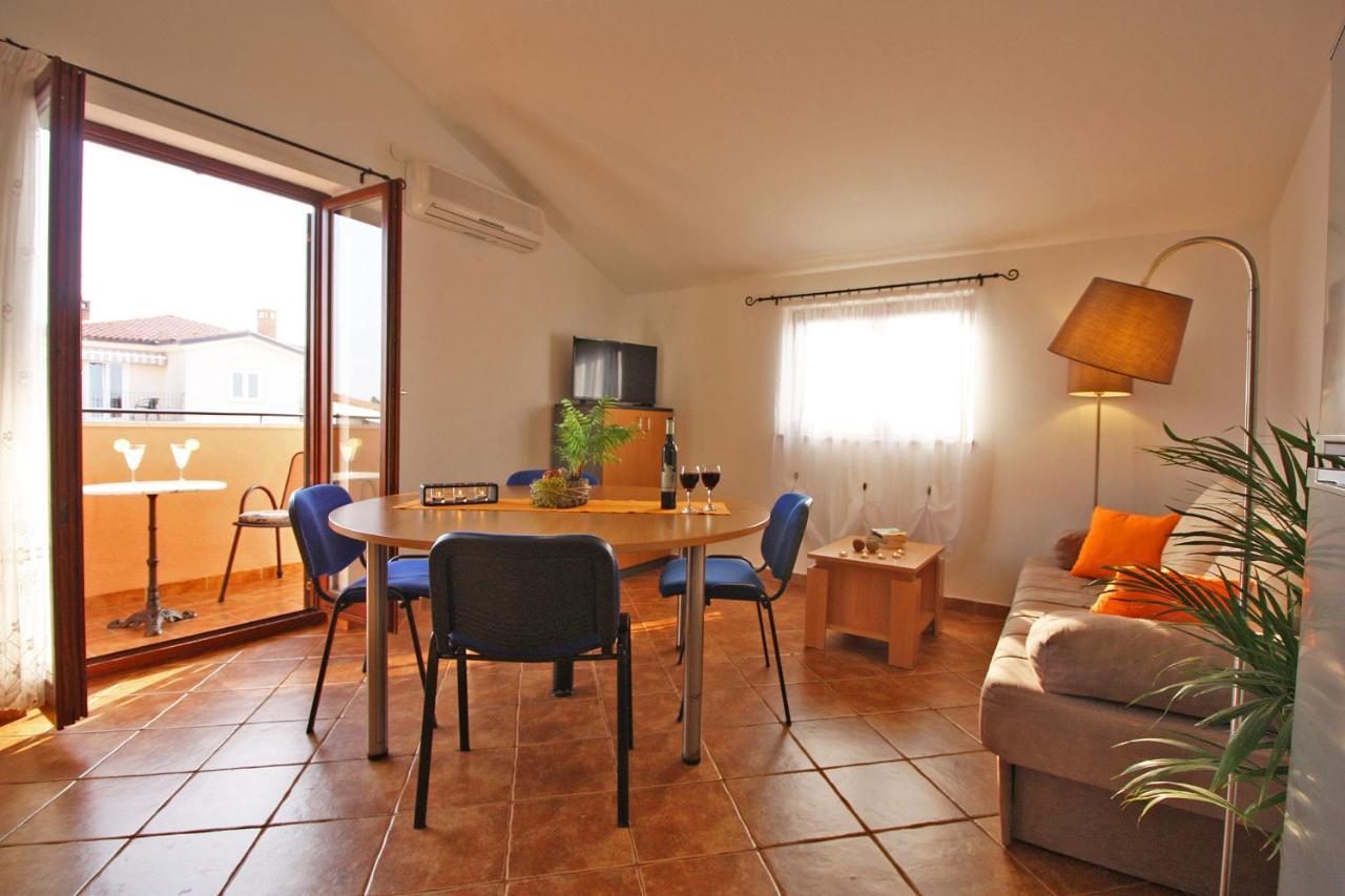 Brijunisol - 3 Apartments Top Position Near The Beautiful Beach Fažana Kültér fotó