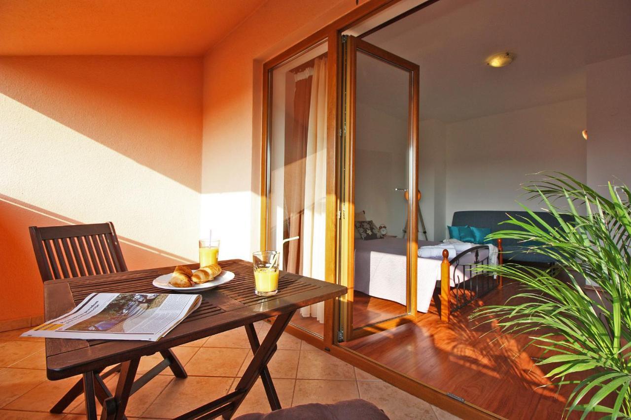 Brijunisol - 3 Apartments Top Position Near The Beautiful Beach Fažana Kültér fotó
