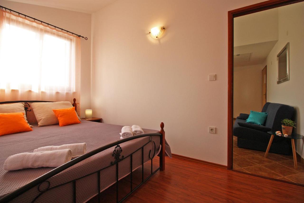 Brijunisol - 3 Apartments Top Position Near The Beautiful Beach Fažana Kültér fotó