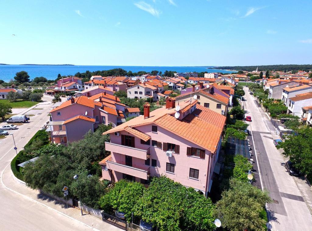 Brijunisol - 3 Apartments Top Position Near The Beautiful Beach Fažana Kültér fotó